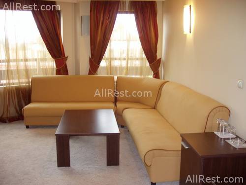 Alexander Plaza Hotel 9